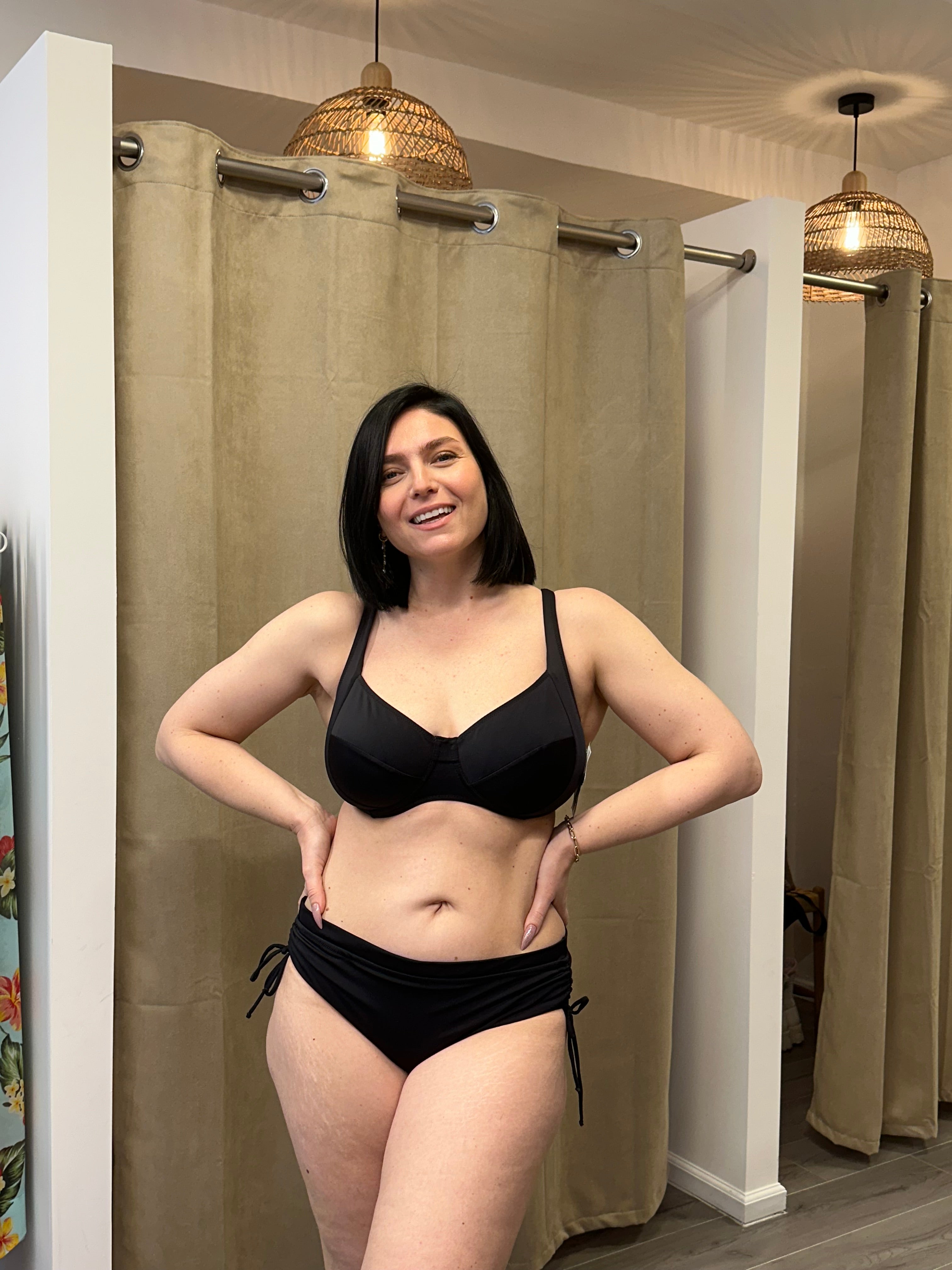 חזיית ביקיני ברזלים מתאים למידת קאפ DD עד E דגם קוסומוי צבע שחור