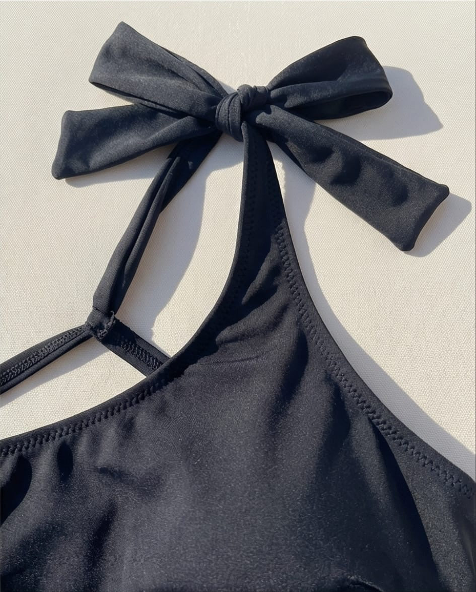 בגד ים שלם מחטב כתף אחת דגם זנזיבר צבע שחור