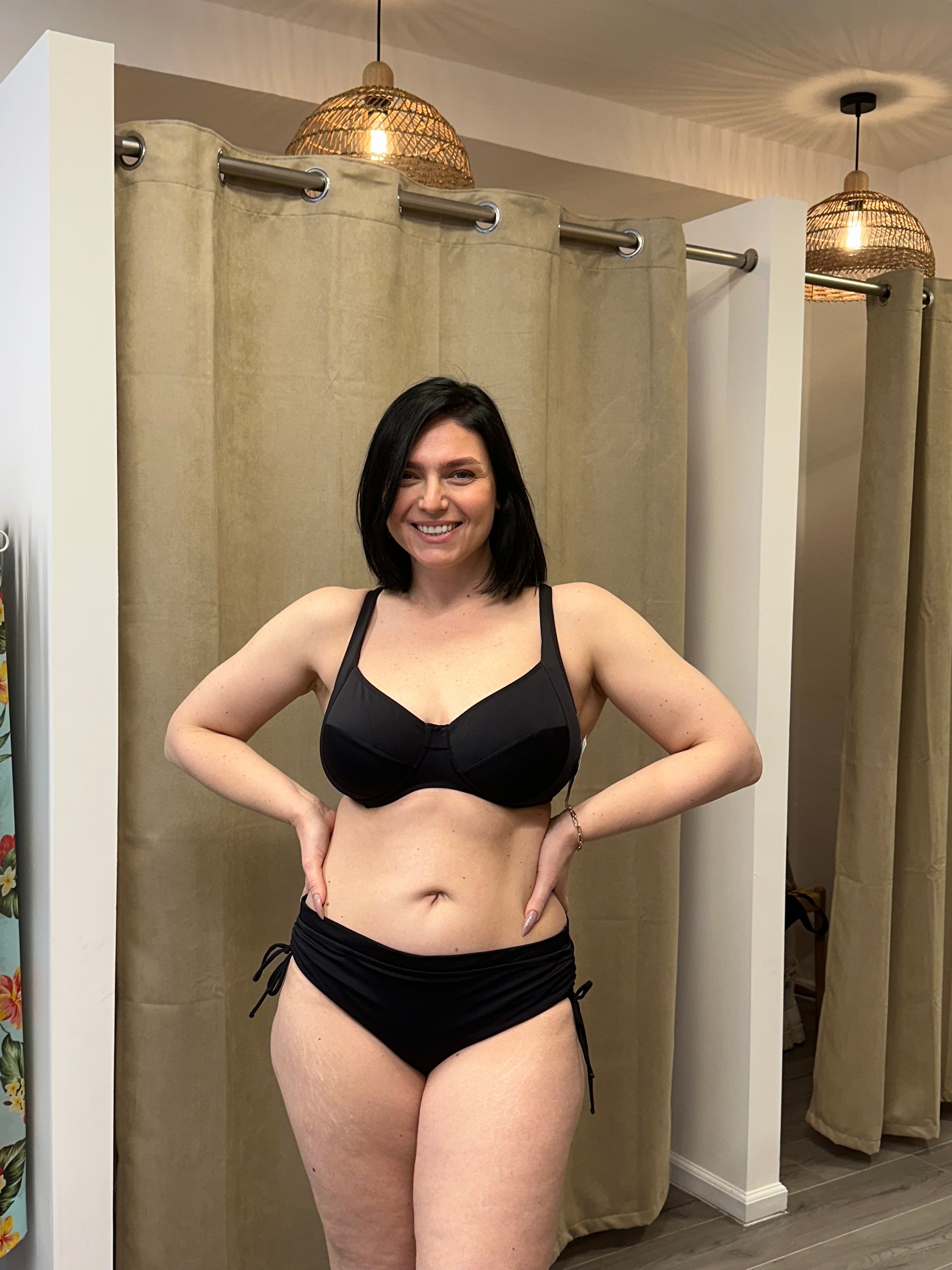 חזיית ברזלים לחזה גדול דגם קוסמוי
צבע שחור