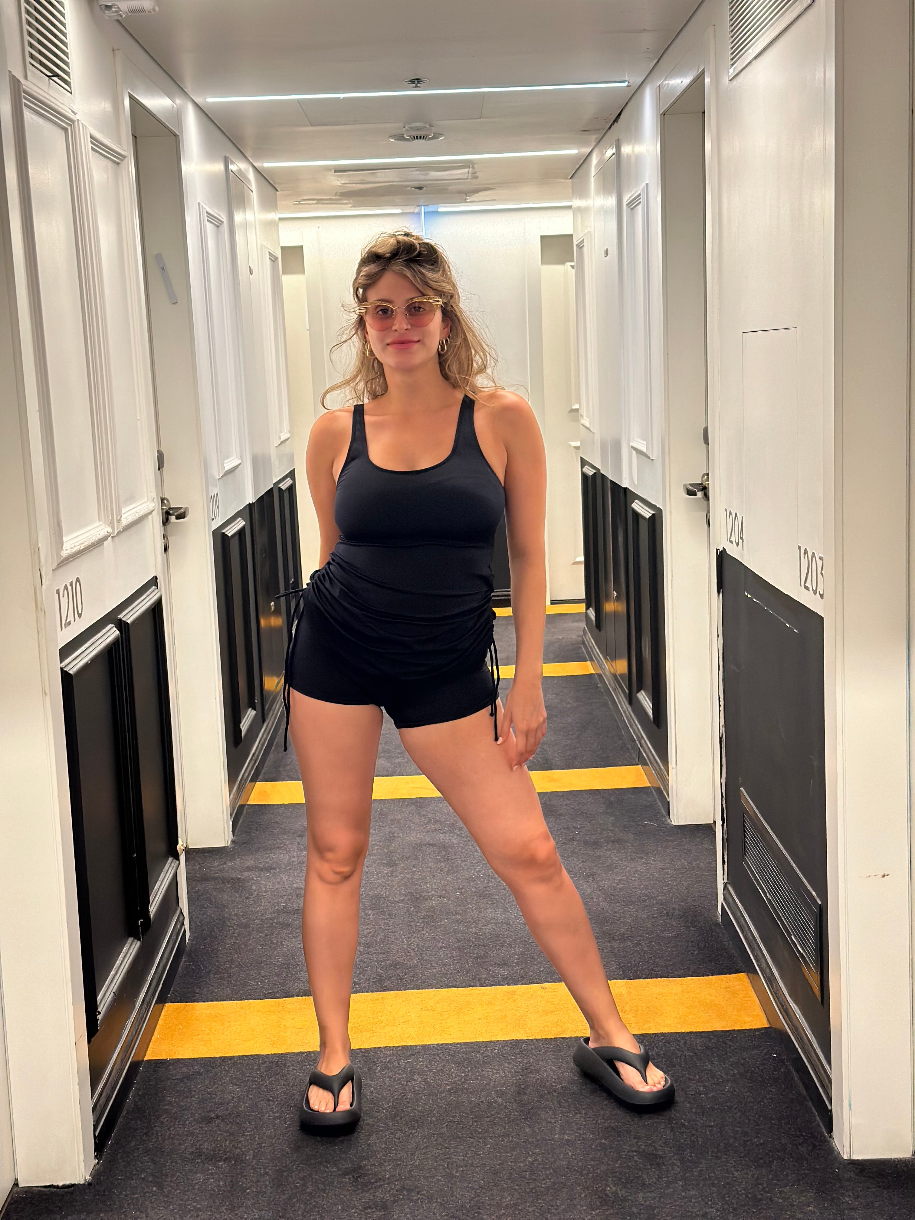 חזיית ביקיני דגם טנקיני צבע שחור