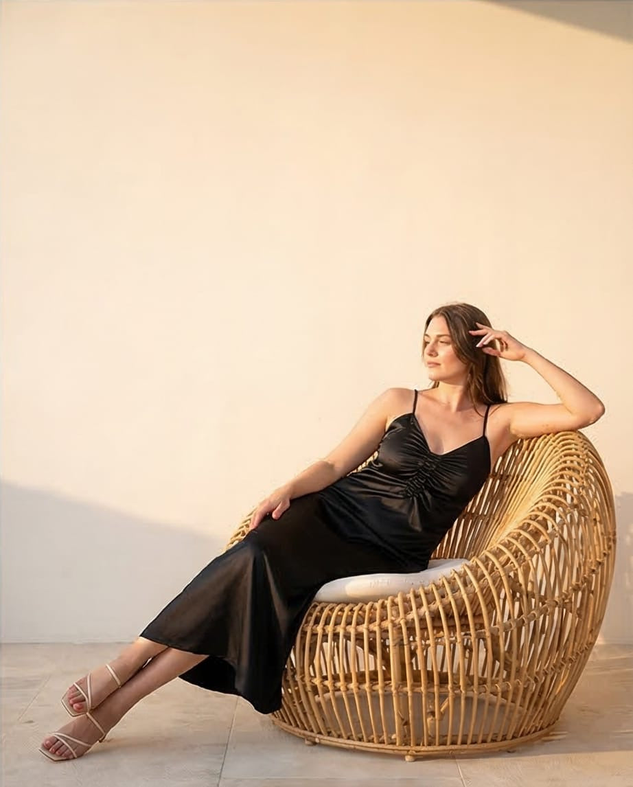 דגם סופיה -שמלת מקסי ויסקוזה משי עם כיווצים מחמיאים