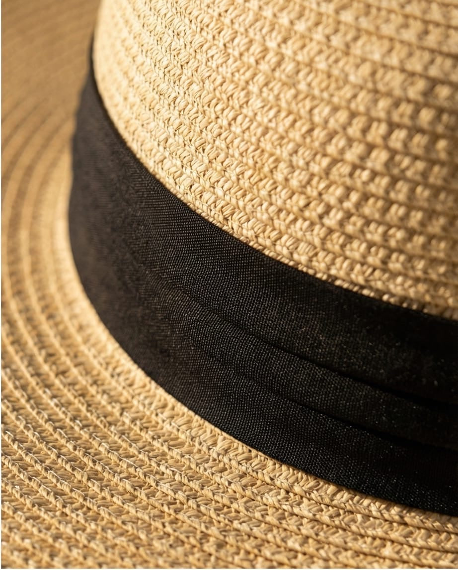 כובע קש ריביירה – סרט שחור