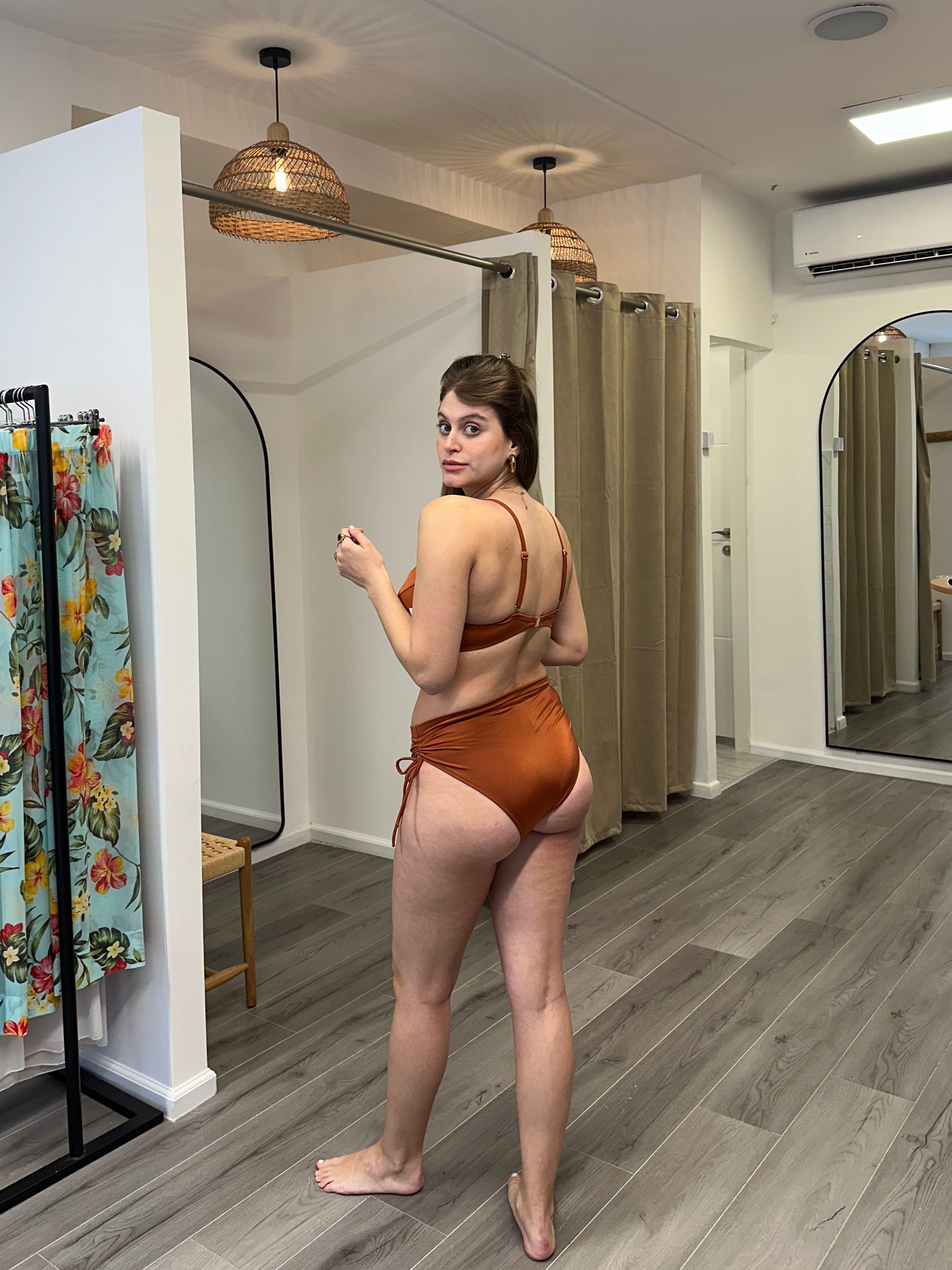 חזיית ברזלים דגם קופנגן צבע קינמון