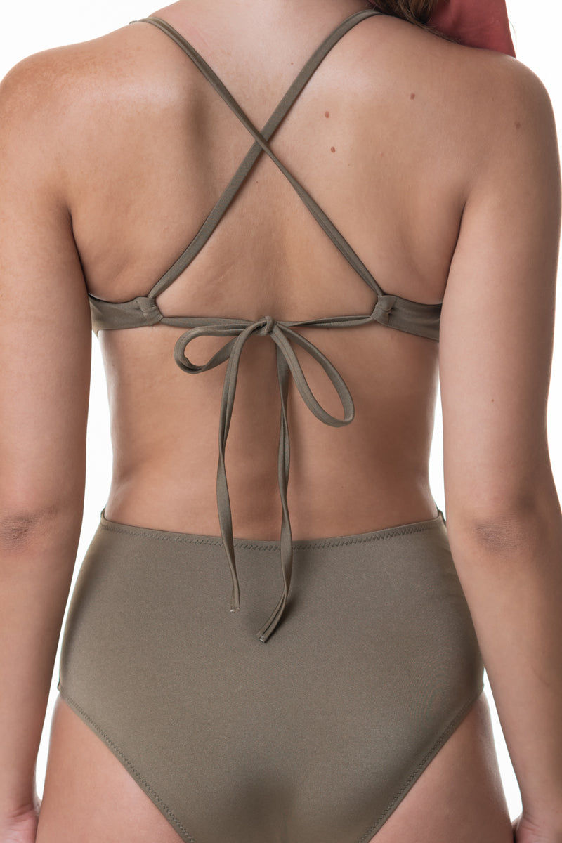 בגד ים שלם צבע ירוק דגם אואסיס