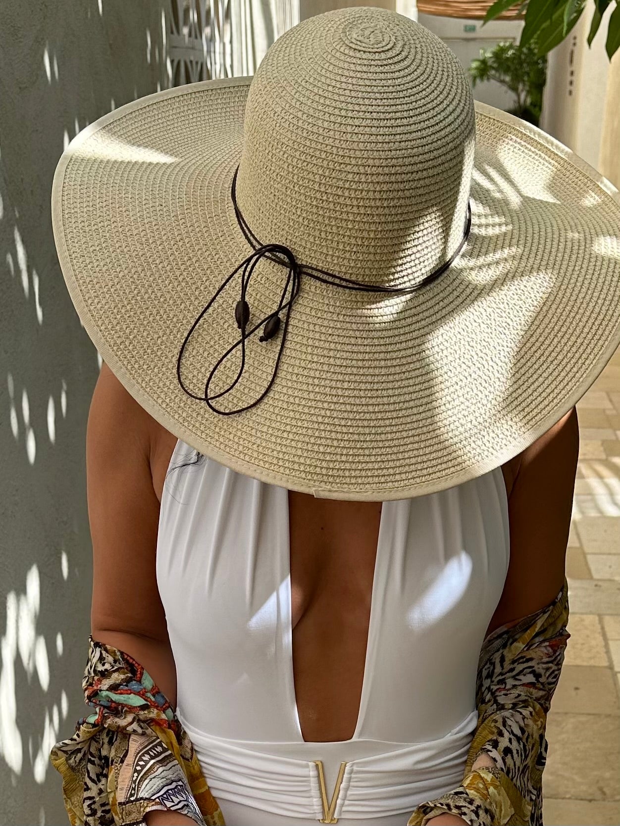 כובע קש רחב שוליים עם שרוך דגם מקסיקו