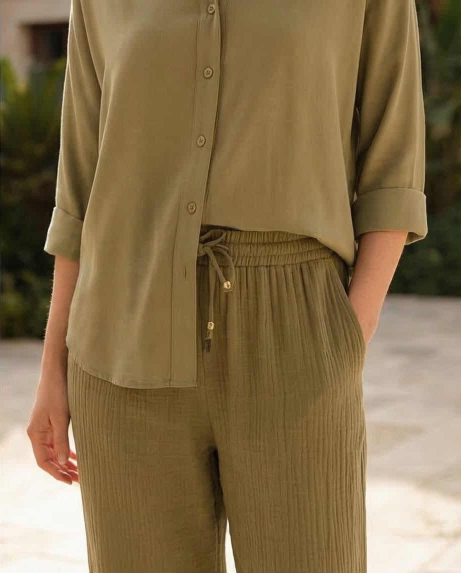 דגם אוליב- חולצה מכופתרת דקה מבד טבעי ויסקוזה רכה לקיץ