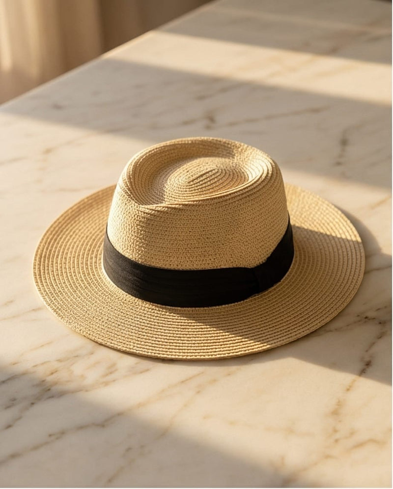 כובע קש ריביירה – סרט שחור