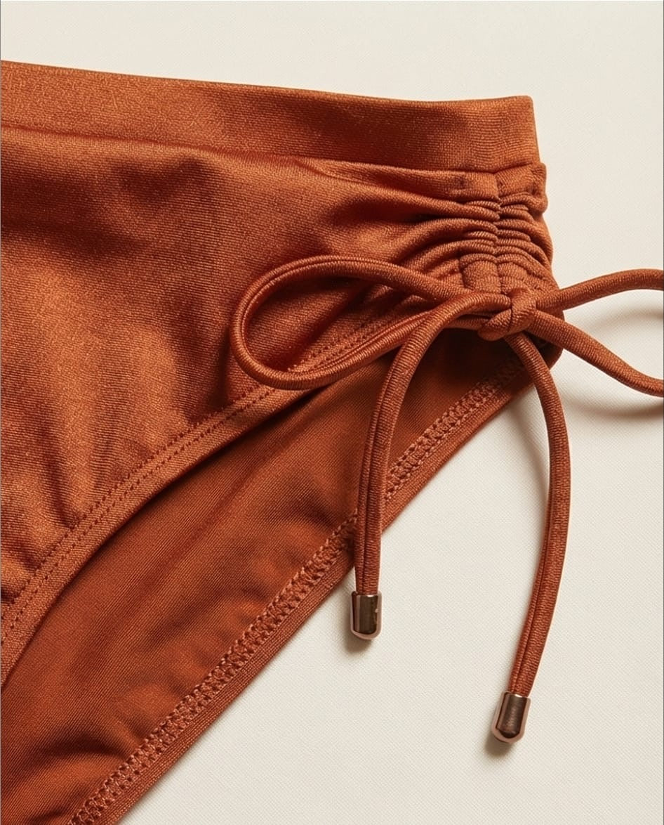 תחתון ביקיני בייסיק כיווצים בצדדים - קינמון