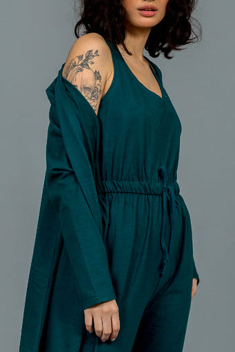 מחיר מיוחד למלאי אחרון. סט ריזורט שני חלקים – אוברול וקרדיגן